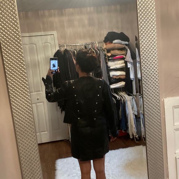 Gorgeous black leather jacket - Picture 4 of 7